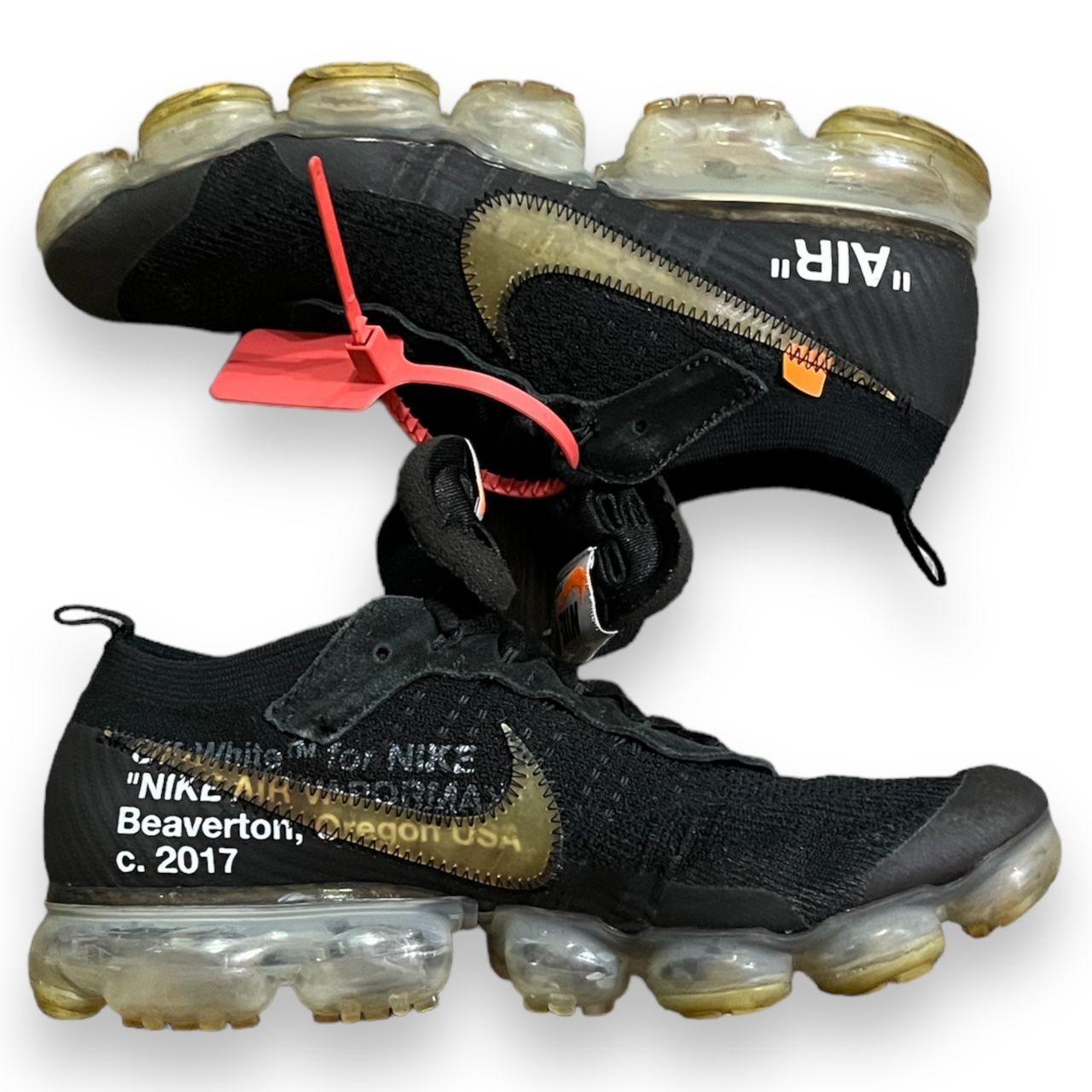 OFF-WHITE NIKE AIR VAPORMAX BLACK AA3831-002 コラボ ヴェイパー 