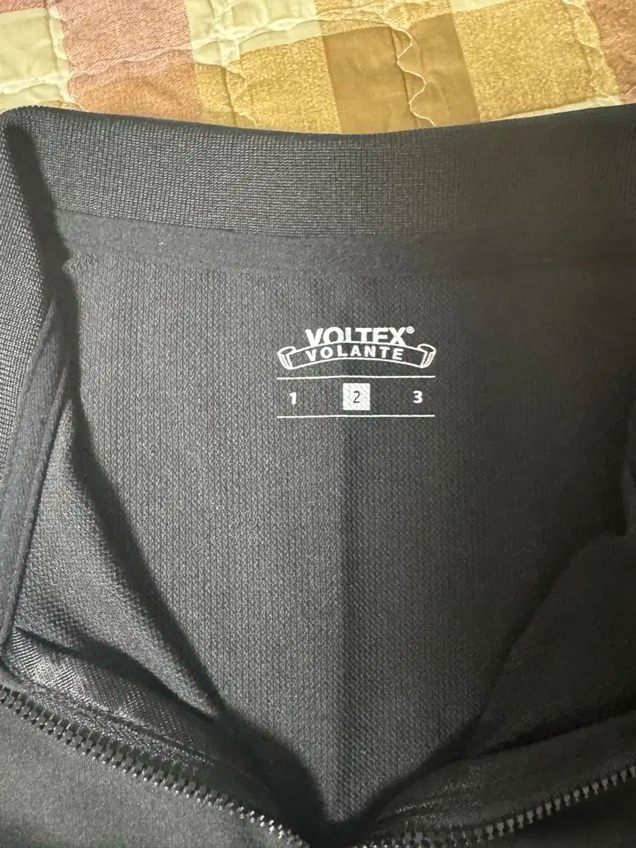 VOLANTE ジップアップ コンプレッション 2 サイズ