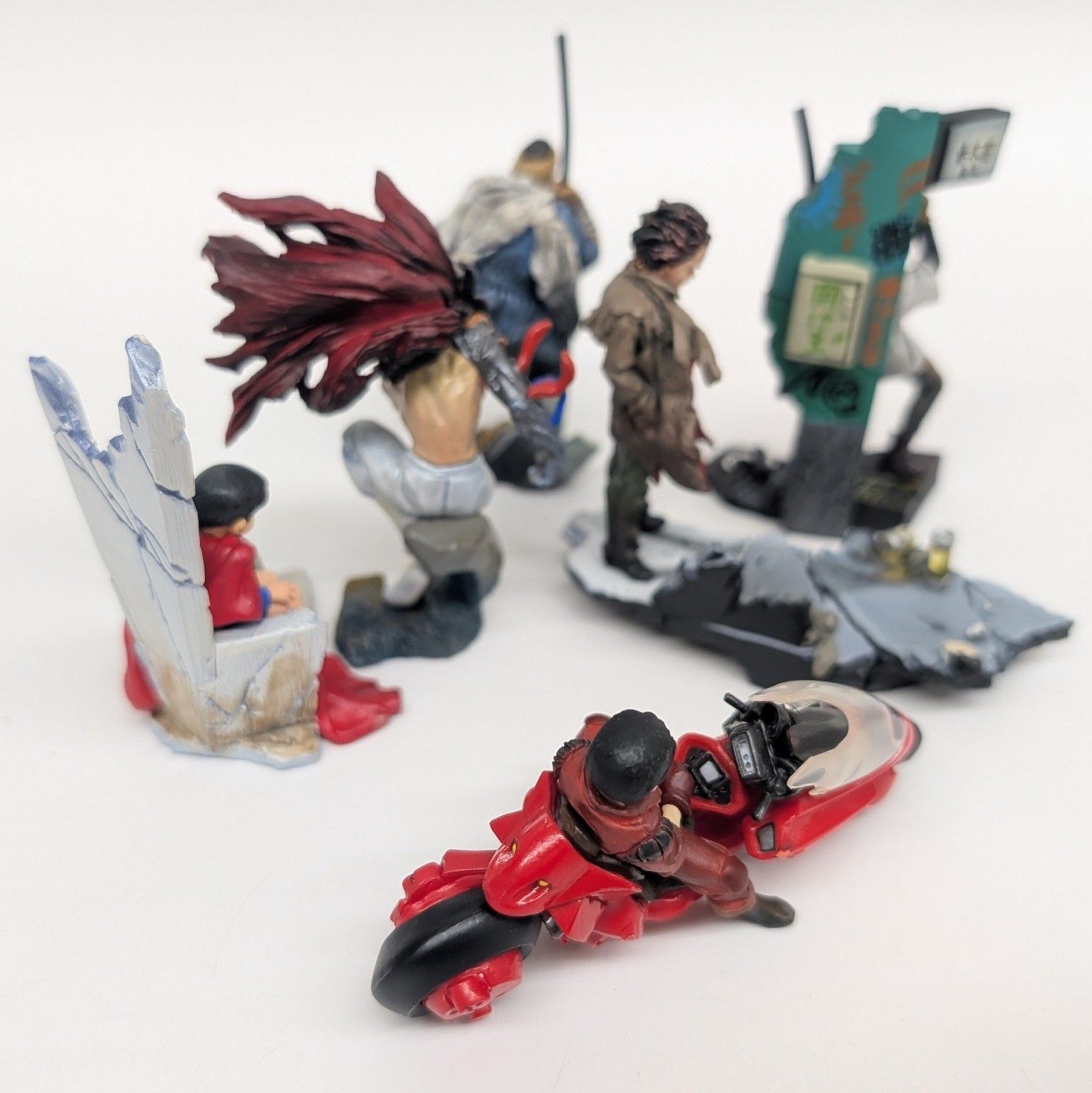 海洋堂 ミニキュー AKIRA アキラ　6体セット Amazon | miniQ「AKIRA」PART.3 アキラ 1BOX（6個入