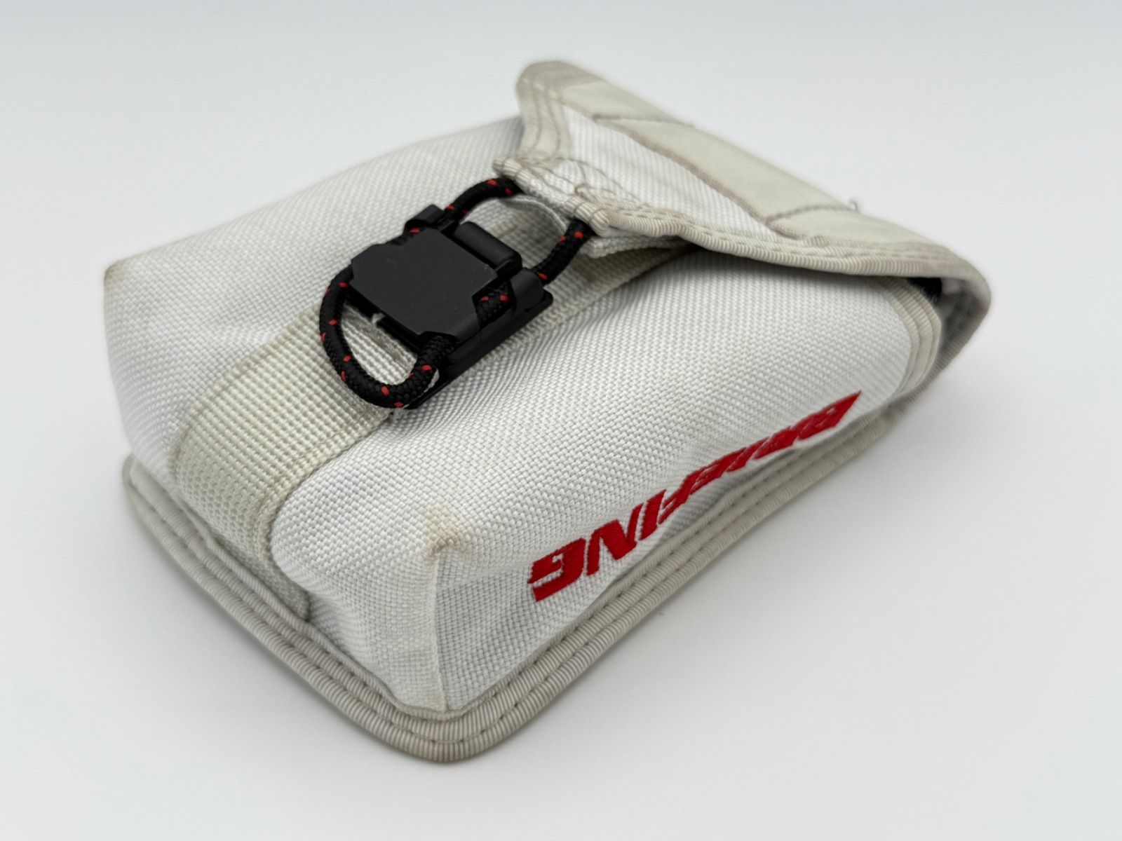 BRIEFING ブリーフィング スコープポーチ シルバー SCOPE POUCH ゴルフレーザー距離計用ケース