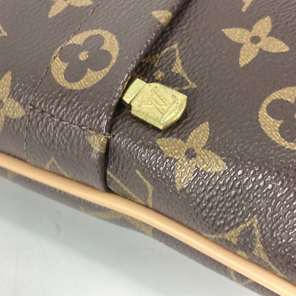 LOUIS VUITTON ルイヴィトン クッション モノグラムキャンバス