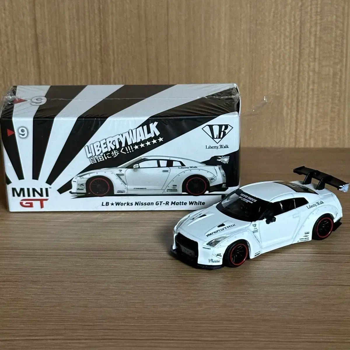 MINI GT リバティ ウォーク GTR R35 9 回