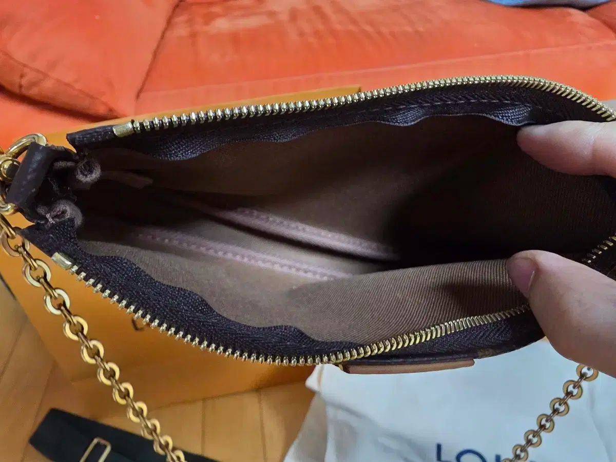 Louis Vuitton ルイヴィトン ポシェット アクセソワール カーキ