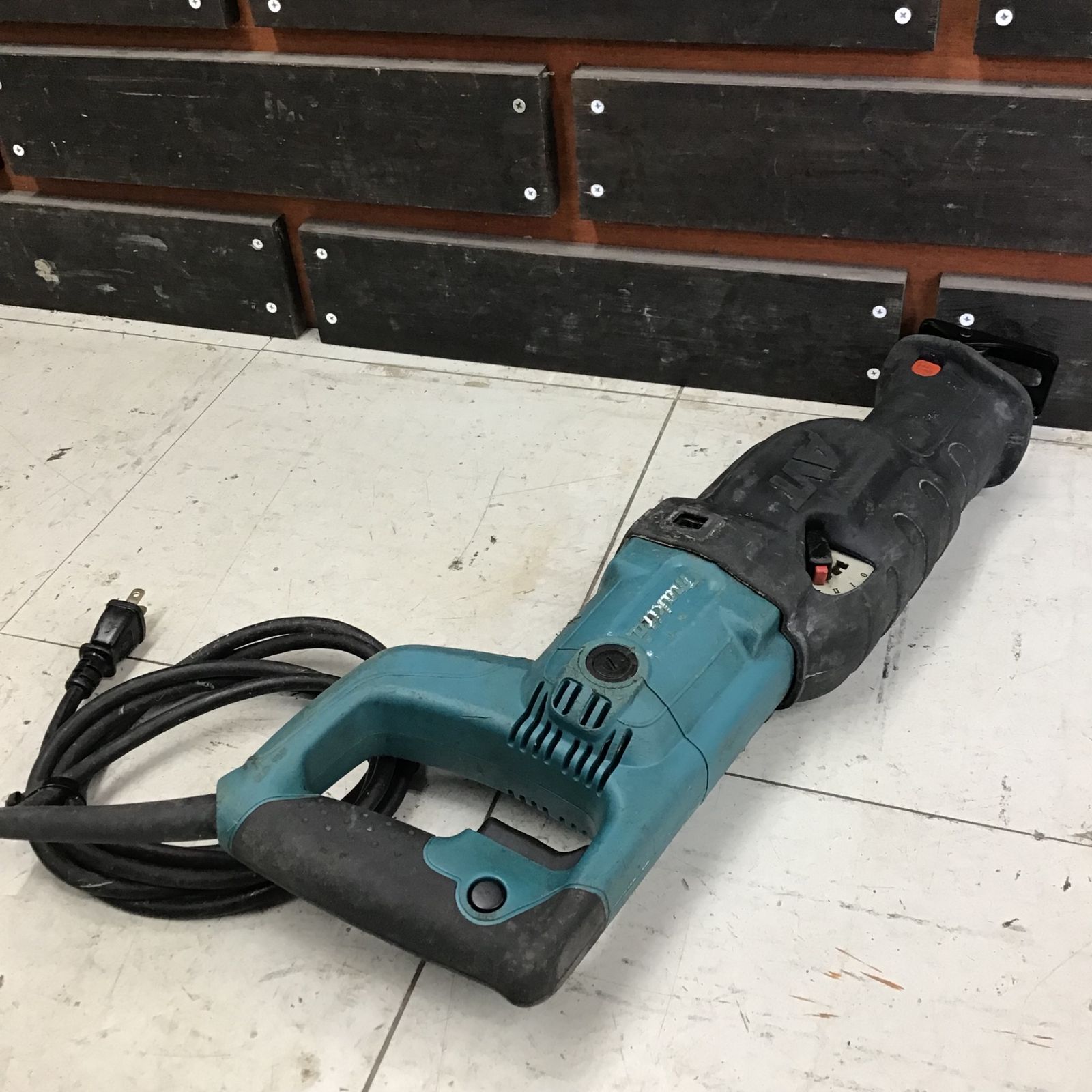 ☆中古品☆makita マキタ レシプロソー JR3050T セーバーソー