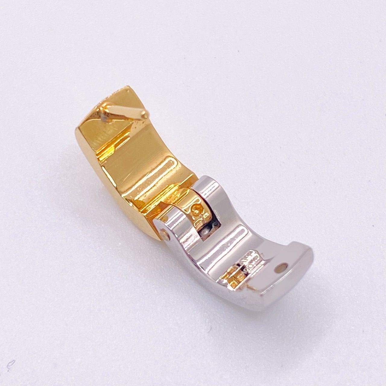 ルイヴィトン 片耳のみ M00397 モノグラムLOUIS VUITTON LOUIS VUITTON ルイヴィトン ブックレドレイユ・ナノグラム