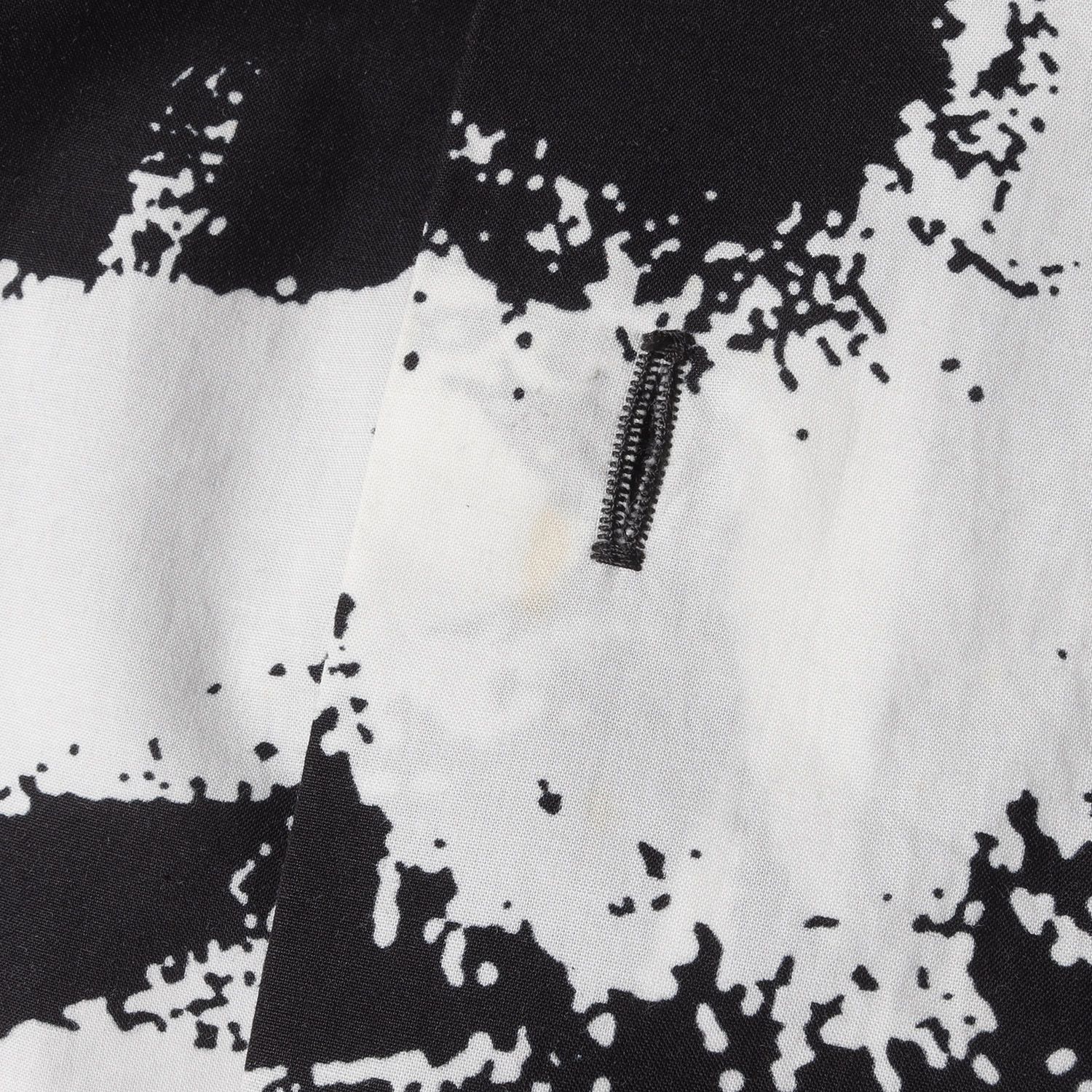ALEXANDER MCQUEEN アレキサンダーマックイーン シャツ サイズ:14 21AW ロゴグラフィック プリント オーバーサイズ 長袖シャツ ホワイト ブラック トップス カジュアルシャツ 【メンズ】【中古】 ALEXANDER MCQUEEN アレキサンダーマックイーン シャツ サイズ:14 21AW