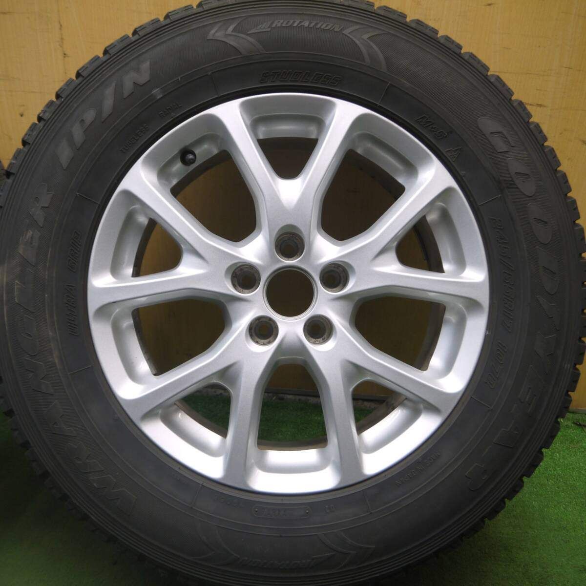 ①WINTER MAXX 225/60R17 スタッドレスチェロキー純正ホイール DUNLOP