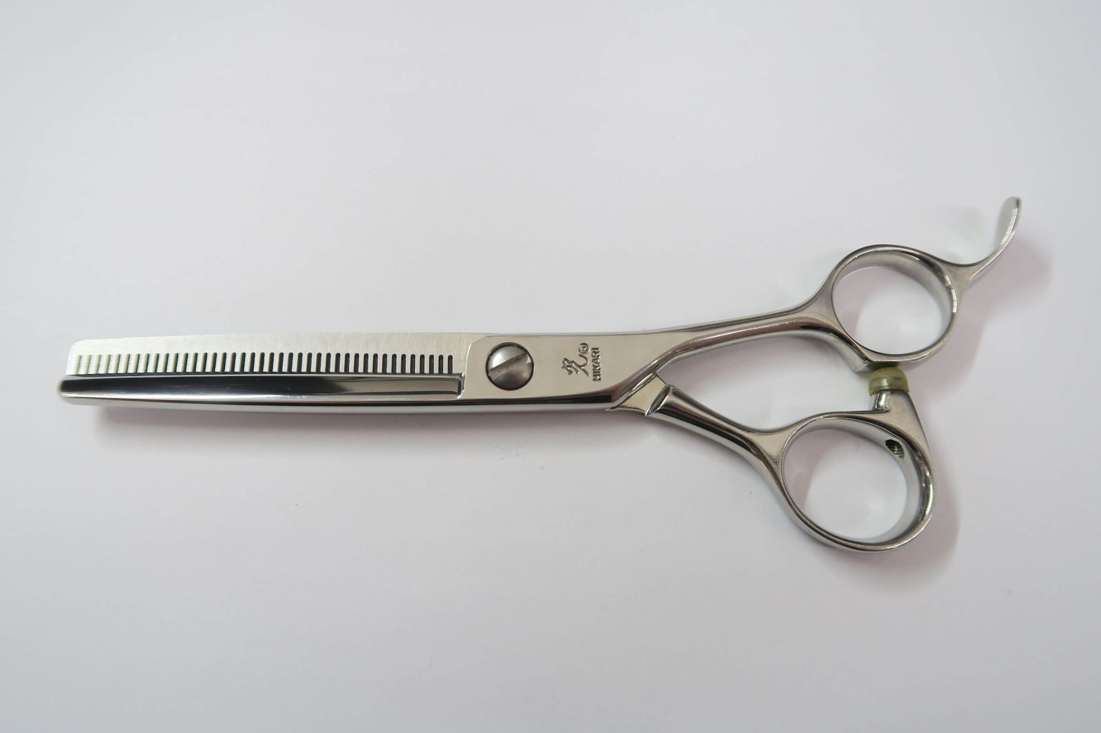 新品未使用　ヒカリシザー　トレンディⅢ 楽天市場】【新品/送料無料】光 ヒカリシザー TRENDY−3 THINNING