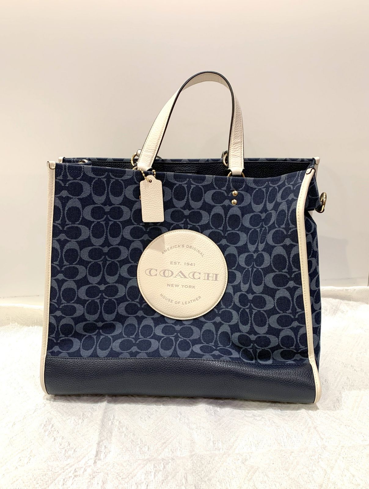 COACH コーチ C2827 デンプシートート40 シグネチャージャカードウィズ