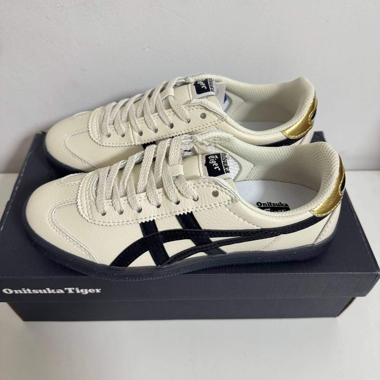 Onitsuka Tiger Tokuten シューズ オニツカタイガー スニーカー