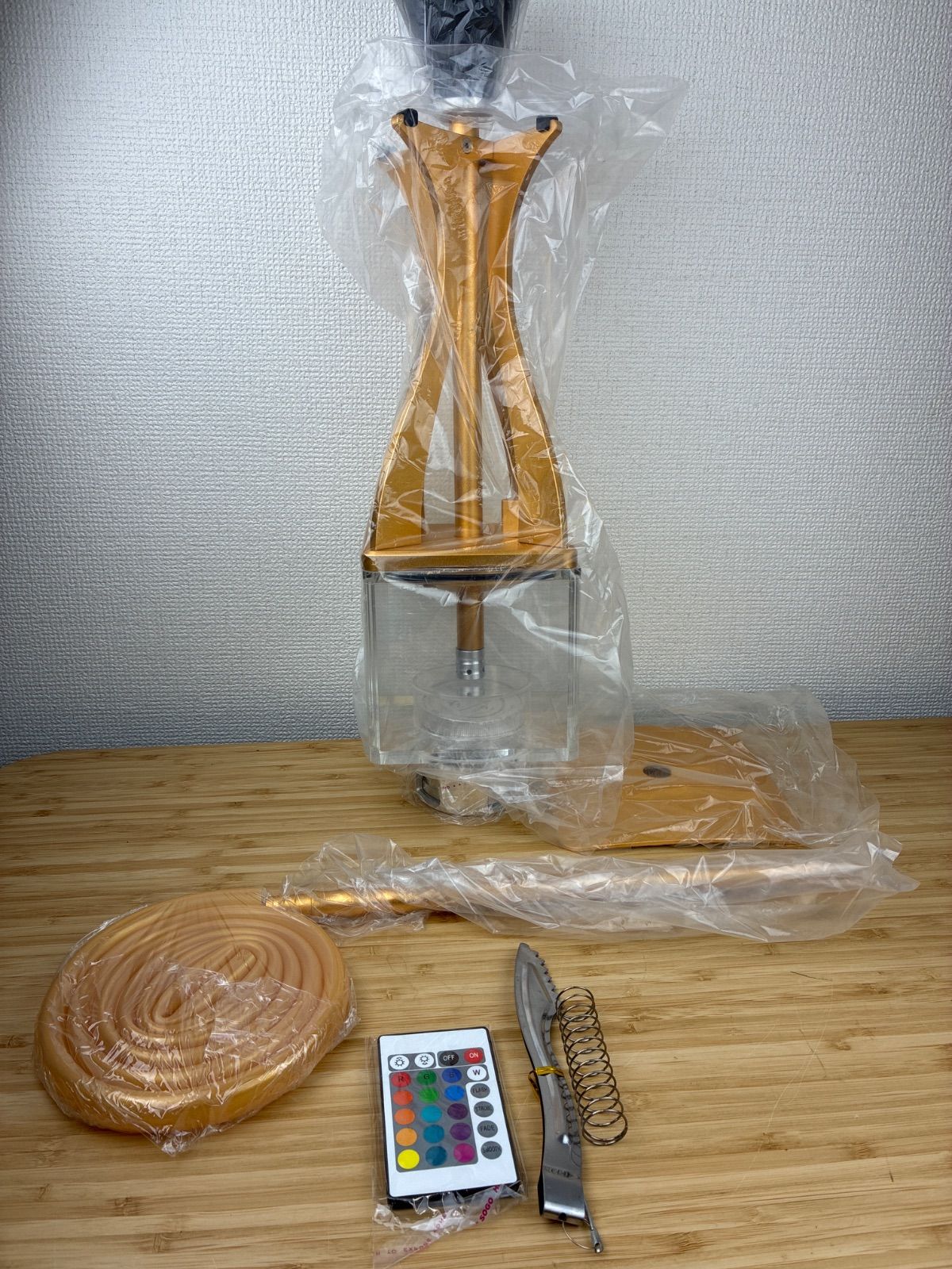 シーシャ水ギセル モダンアクリルシーシャセット ホース1つ シーシャボウル LEDライト リモコン付きHookah Shisha Color 金