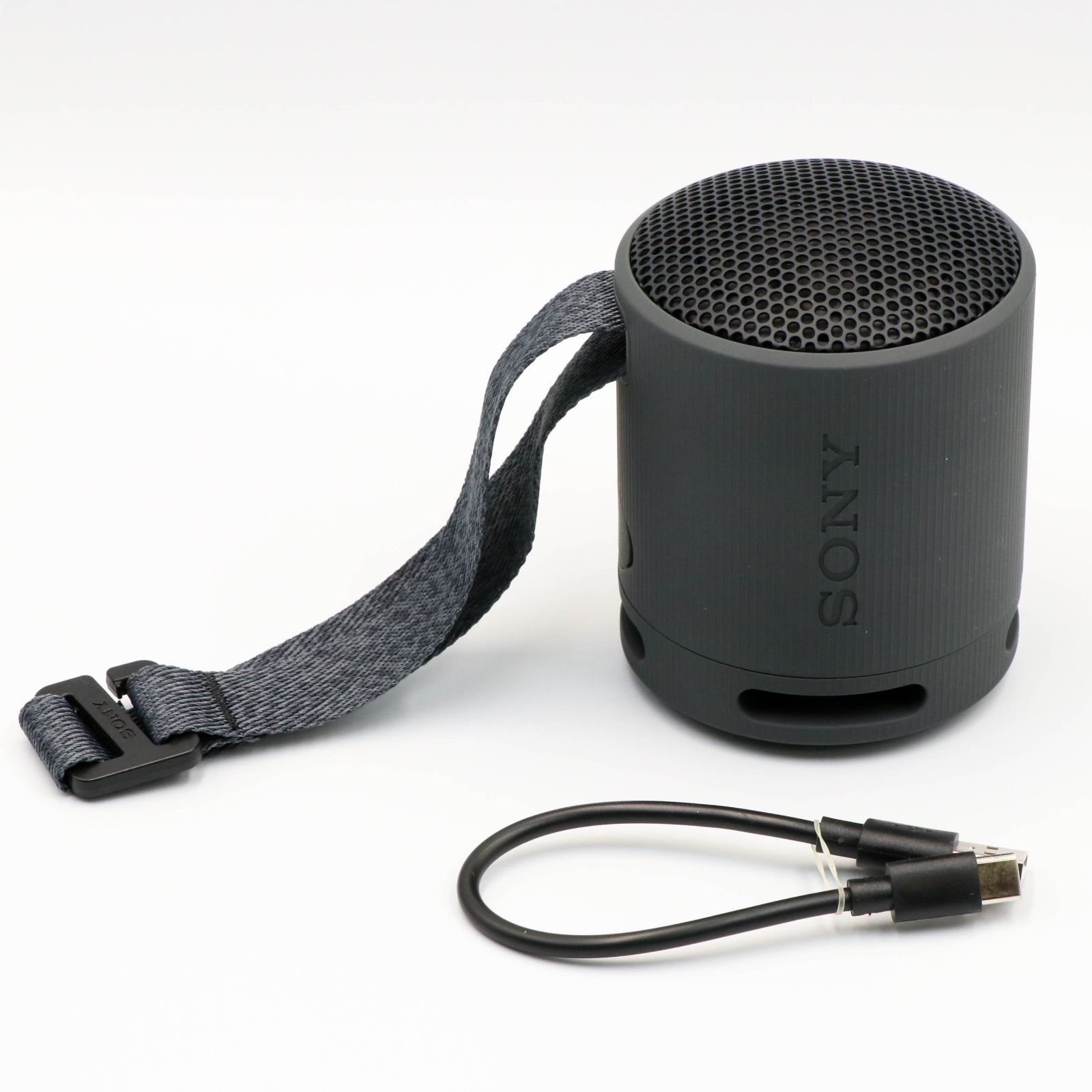 SONY SRS-XB100 ポータブルワイヤレススピーカー black Bluetooth 防水・防塵 - メルカリ