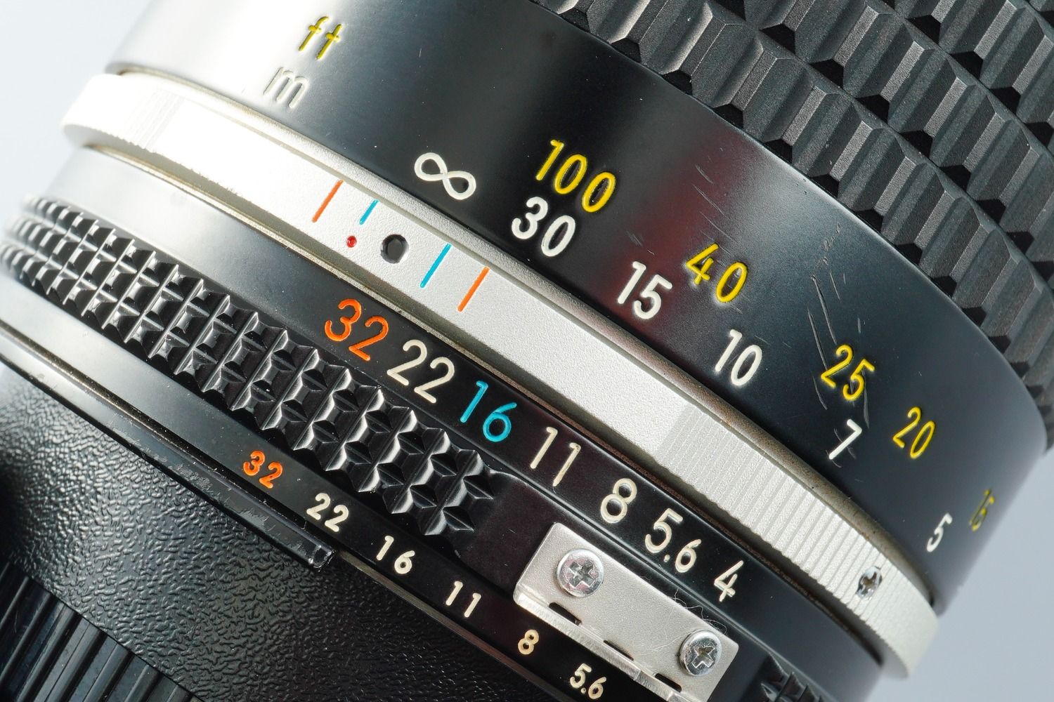 Nikon ニコン Ai-S Nikkor 200mm 小売業者 F/4 単焦点レンズ Nikon