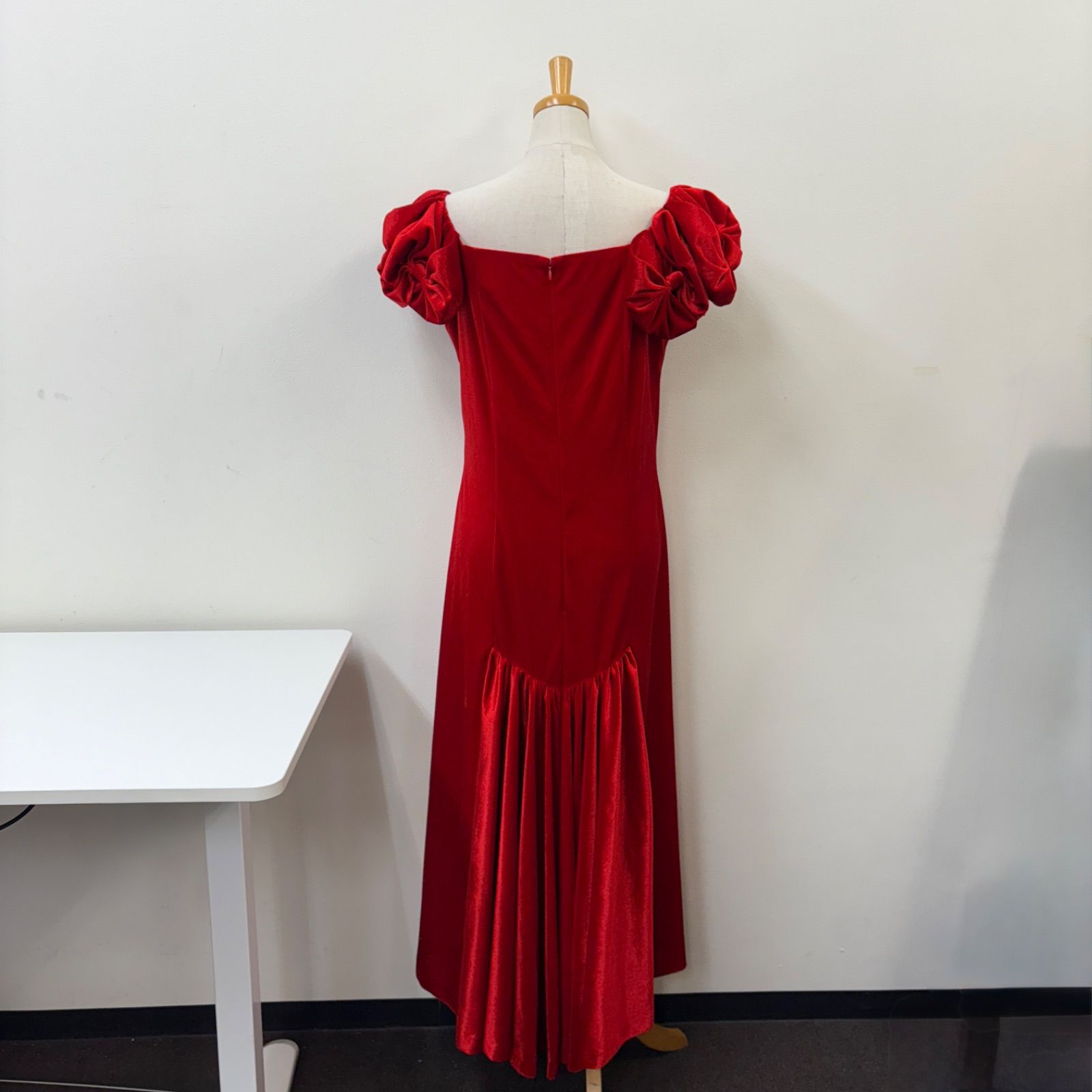 【美品 フラダンス用衣装】レッド ワンピースドレス シンプル フリル　赤 直売公式店 【美品 フラダンス衣装】レッド FANCY DRESS