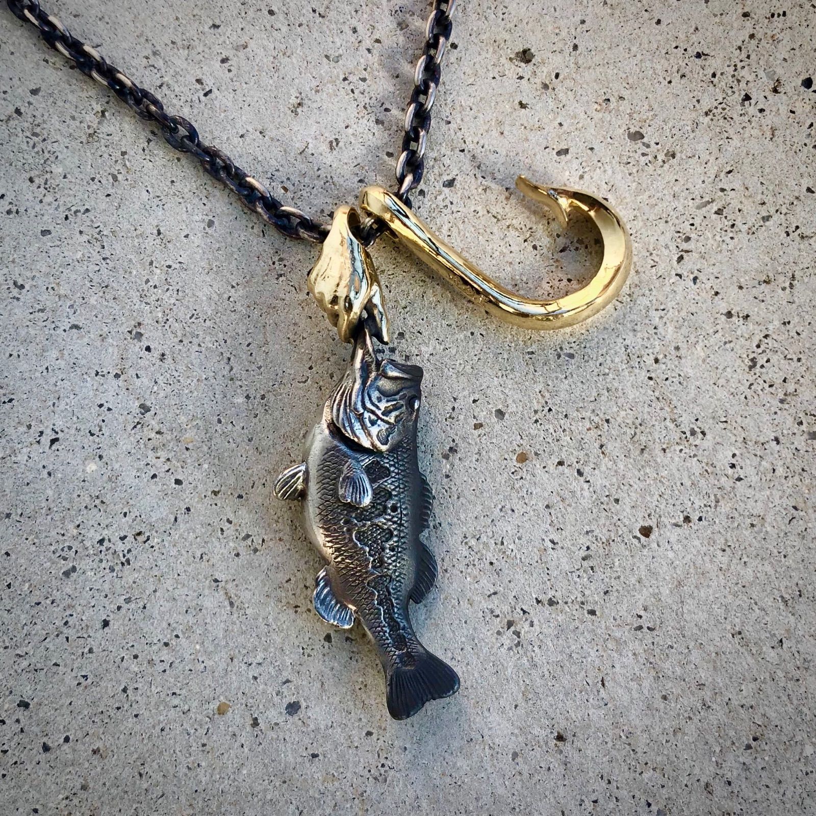 ブラックバス ネックレス 釣り 釣り針 K 18 バス釣り ルアー ロッド 六丸屋