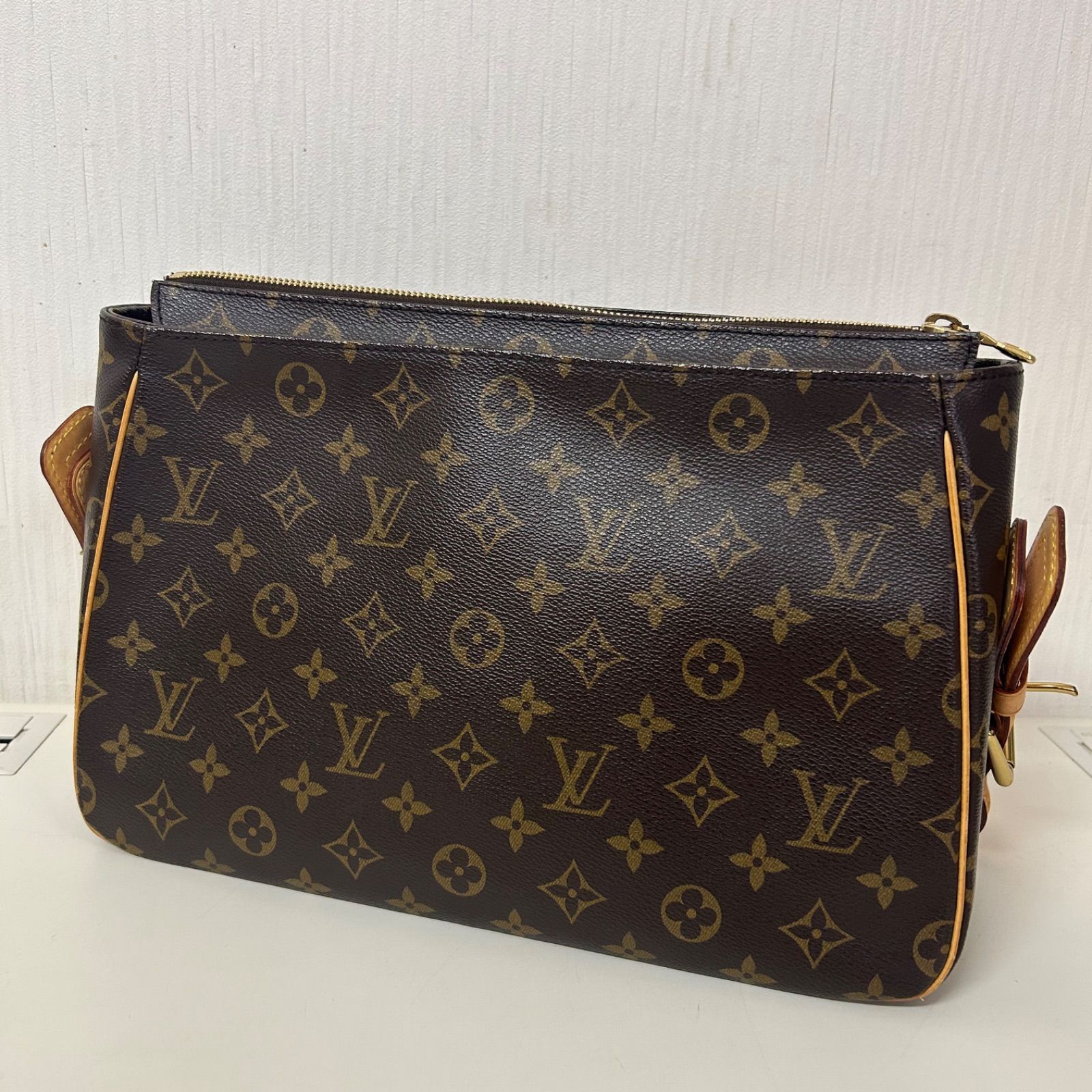 ルイ ヴィトン LOUIS VUITTON ヴィバシテ GM ショルダーバッグ