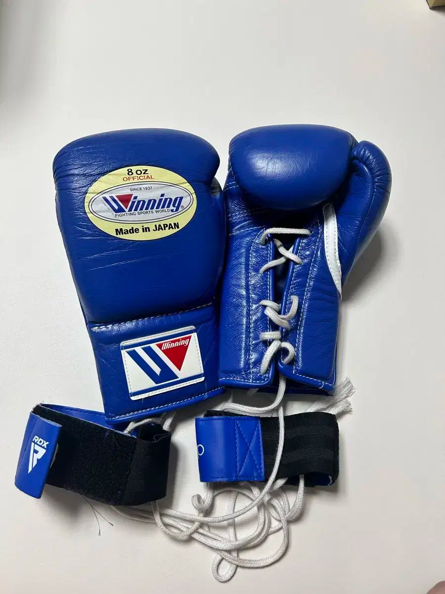 Winning ボクシンググローブ 8 oz 青 WINNING® BOXING GLOVES 8OZ BLUE