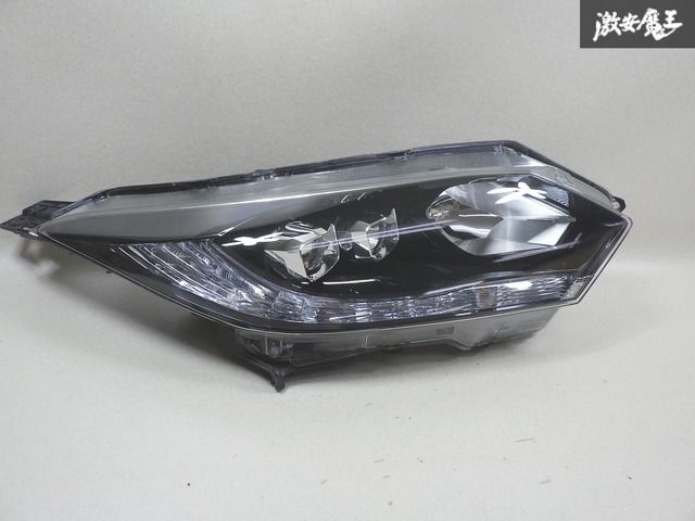 ホンダ　ヴェゼル　右ヘッドライト ホンダ ヴェゼル 純正 ヘッドライト右