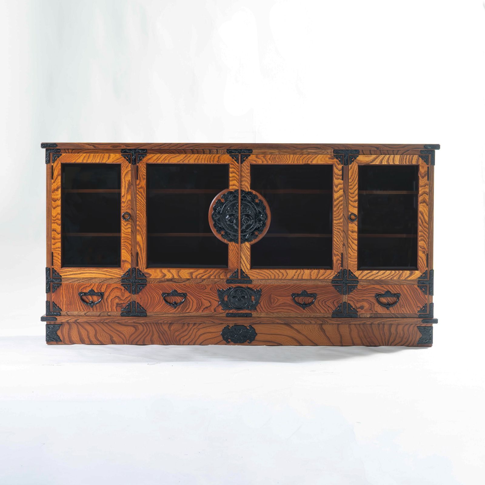 サイドボード 岩谷堂箪笥 4枚扉 抽斗3杯 欅材 漆塗り 南部