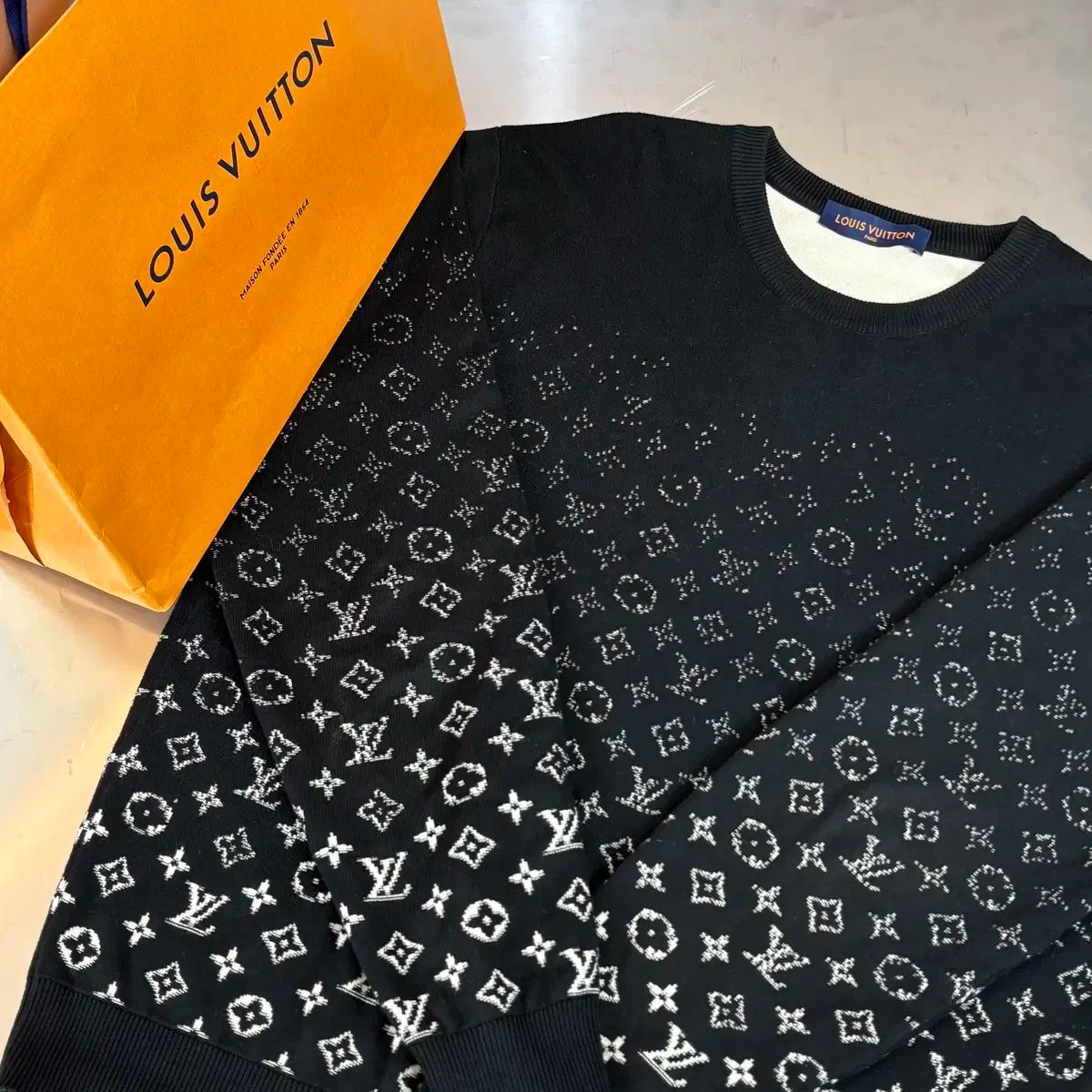 デパート版 Louis Vuitton ルイヴィトン グラデーション モノグラム ニット セーター
