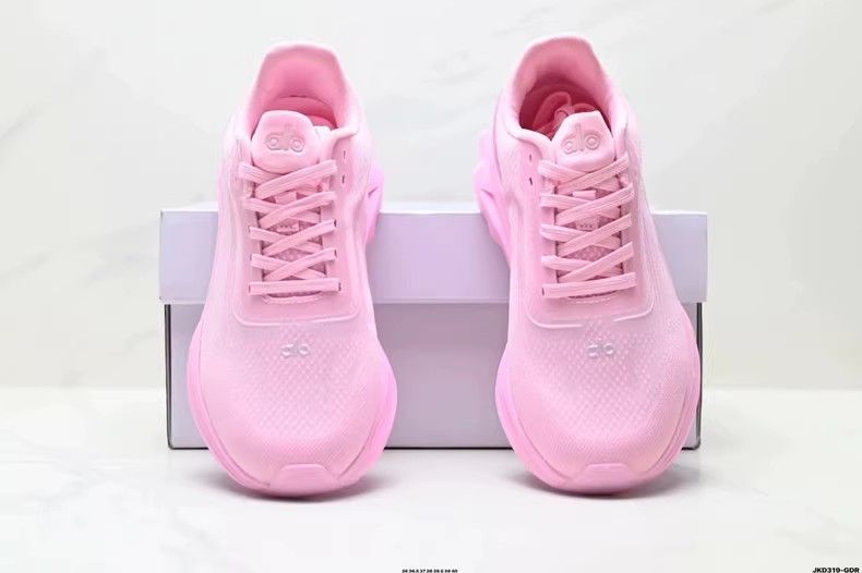新品未使用】ALO Yoga Alo Runner アローヨガ アローランナー