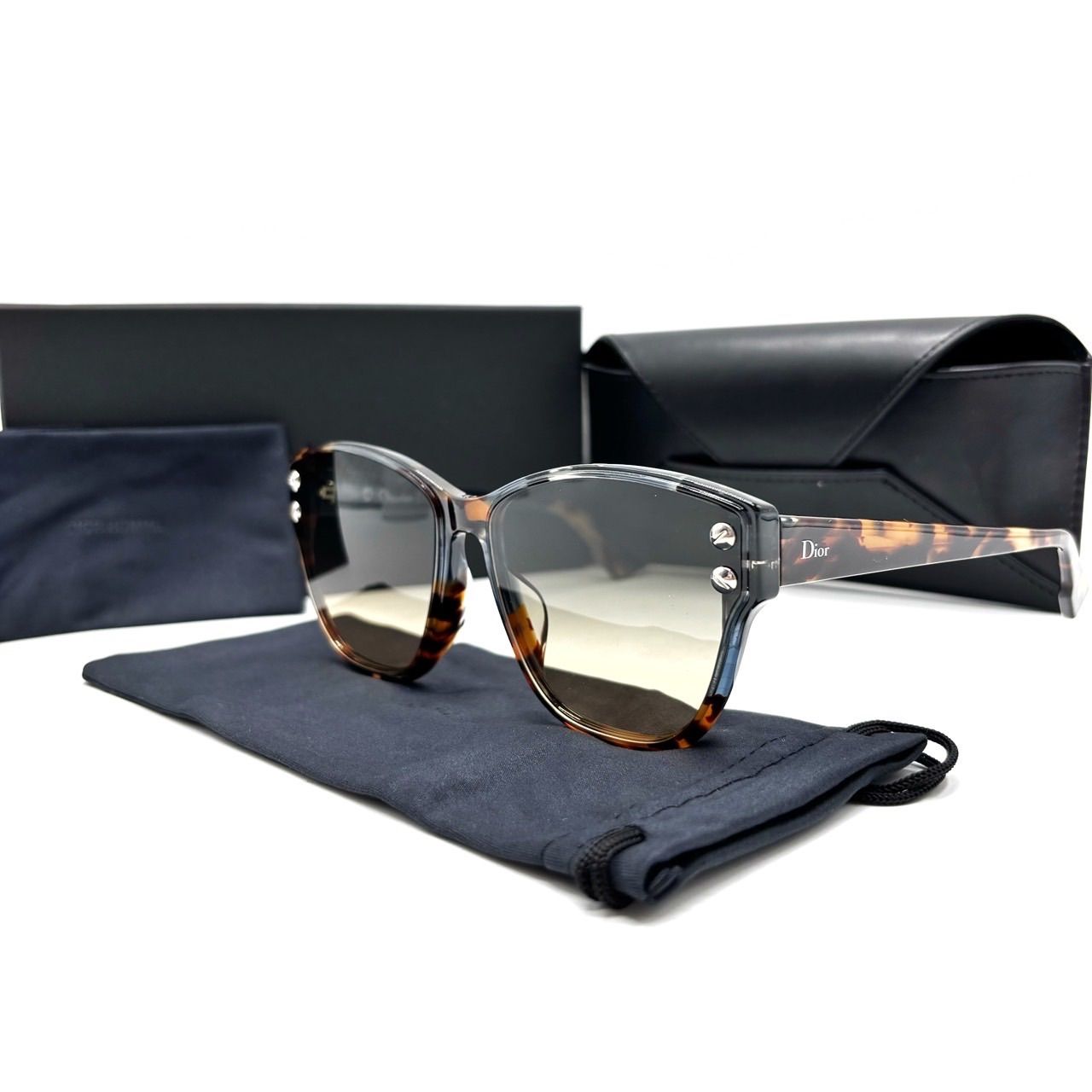 セオリーリュクス 2023年 Cosimo Adanel 40 Elio 38 コレクション