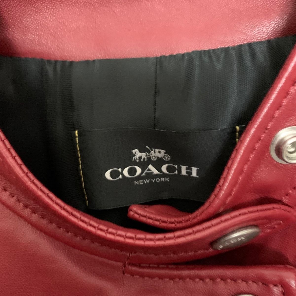 COACH(コーチ) ライダースジャケット レディース美品 - レッド 長袖/レザー/春/秋 - メルカリ