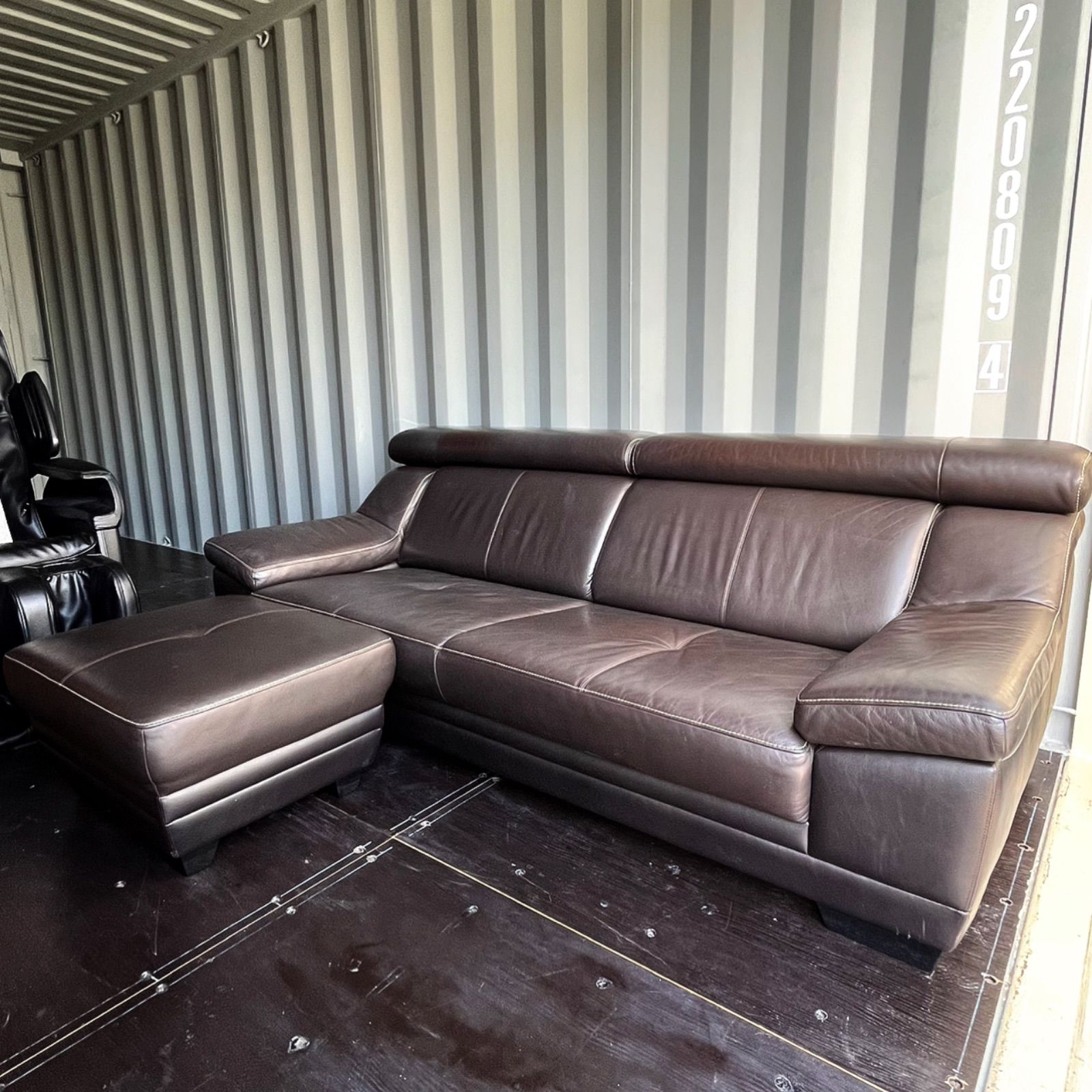 取付無料！カリモク家具 ZU53 本革リダークブラウンソファ・オットマン✨ 取付無料！カリモク家具 ZU53 本革リダークブラウンソファ・オットマン