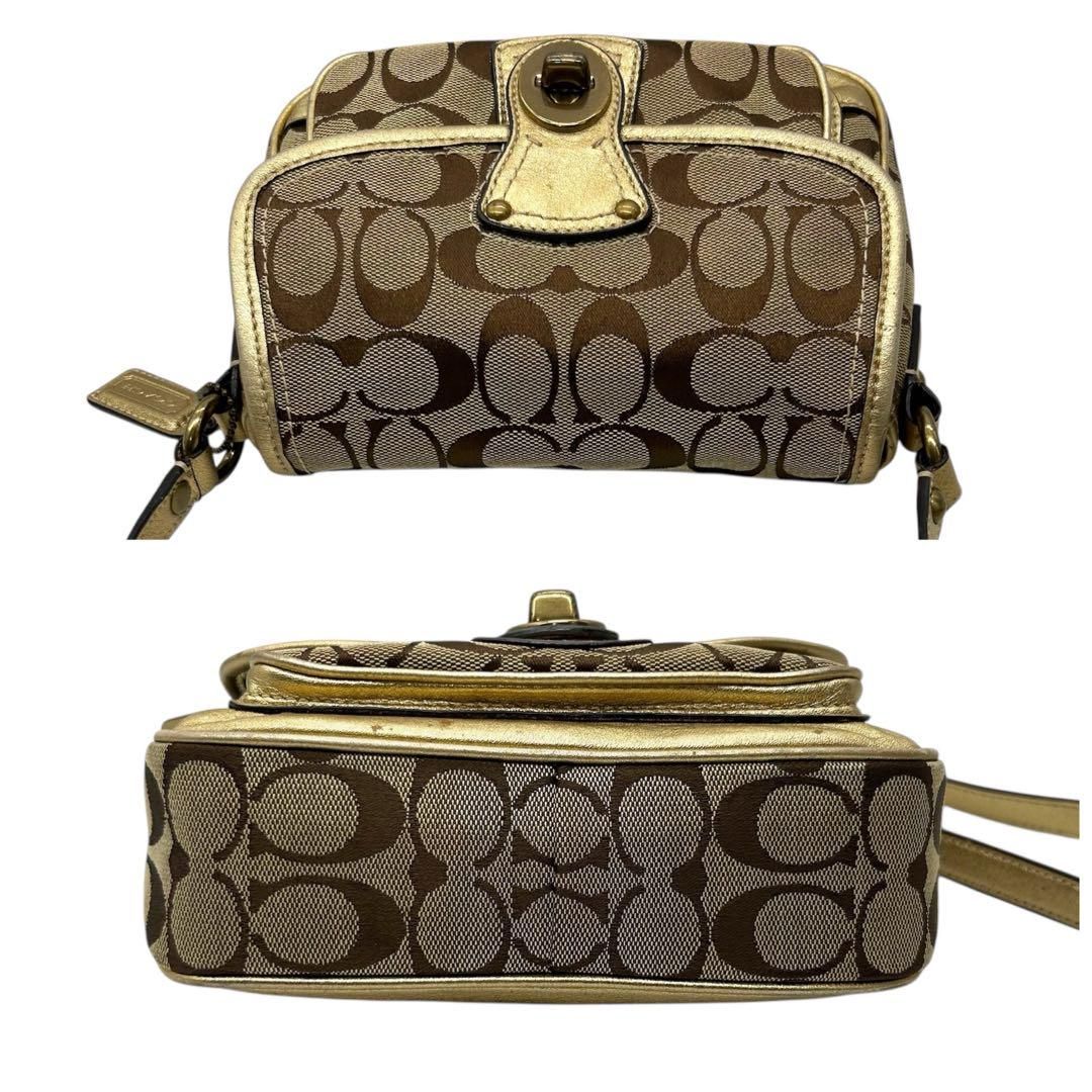 1211 Coach Shoulder Bag TurnLock Gold - メルカリ 