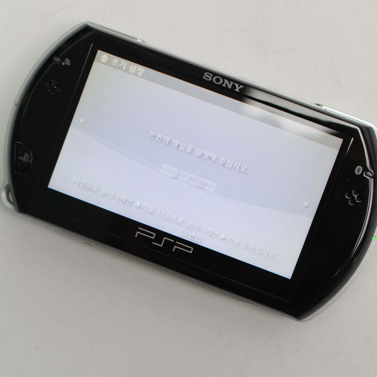 081 PSP go PSP-N1000 ブラック