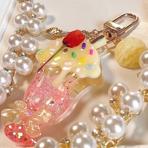 シャカシャカキーホルダー 鮮やか色きらめきドリンクシェイカー