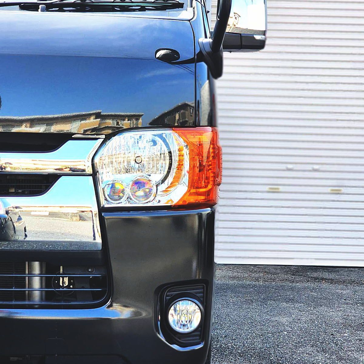 【41304-1843】 KDH200 ハイエース 　左右 ヘッドライト カバー付 アイライン ( 1E7 シルバー H16年 ディーゼル 2500 2WD ) 200系 200系 ハイエース 4型 5型 オプション タイプ LED ヘッド ライト