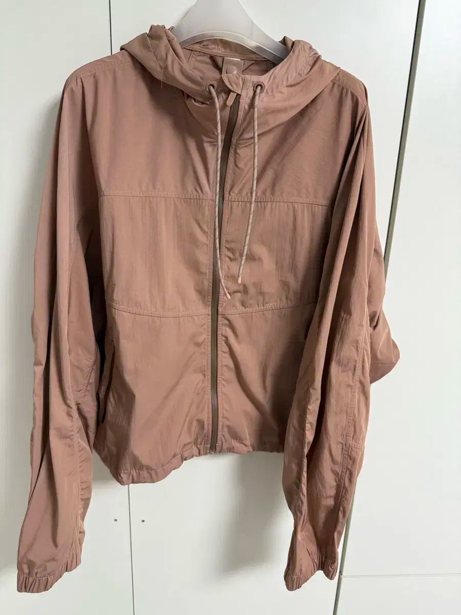 【全品送料無料】 lululemon ルルレモン ライトウェイト 軽量 フード ジャケット