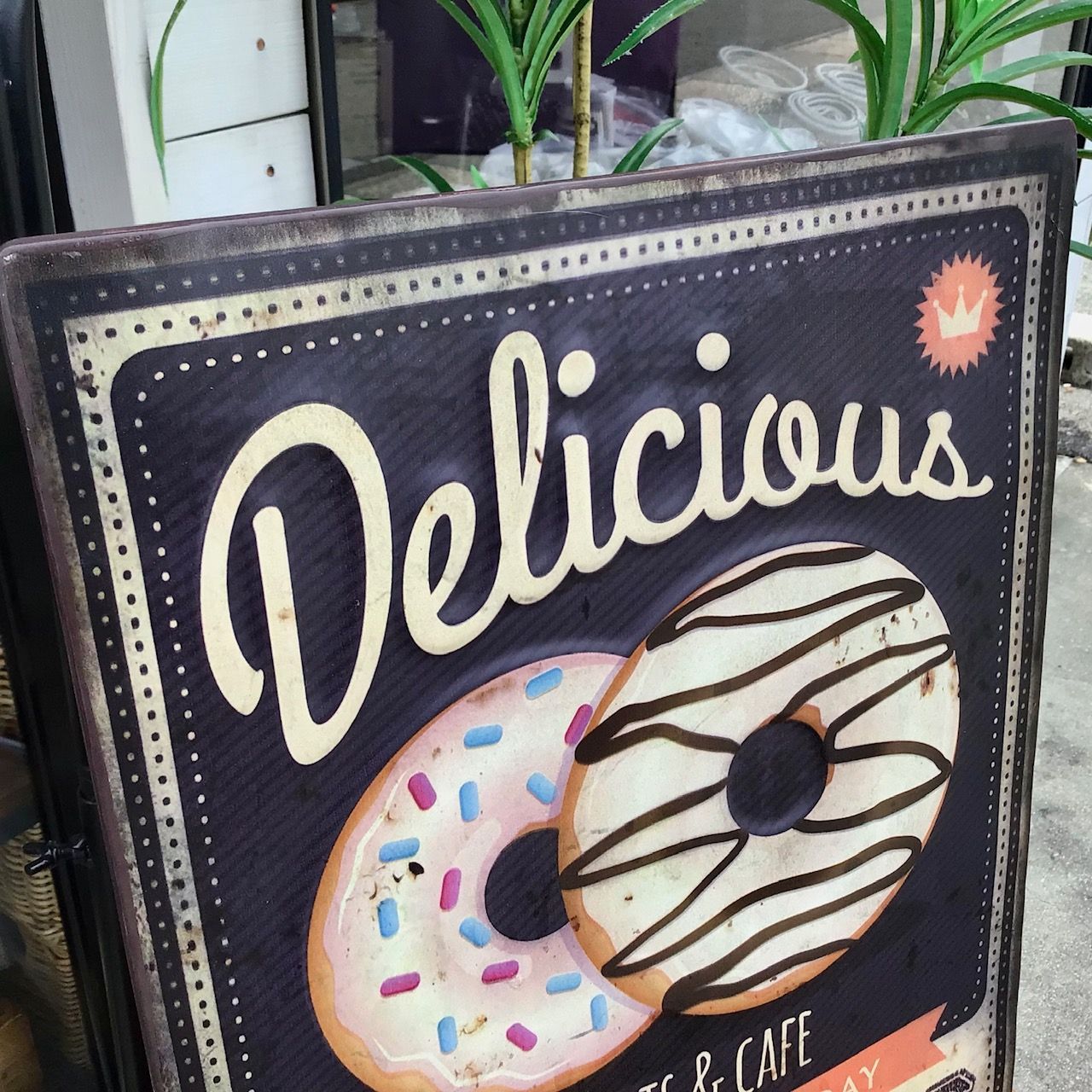 新品 看板 プレート アンティーク エンボス サイン ドーナツ