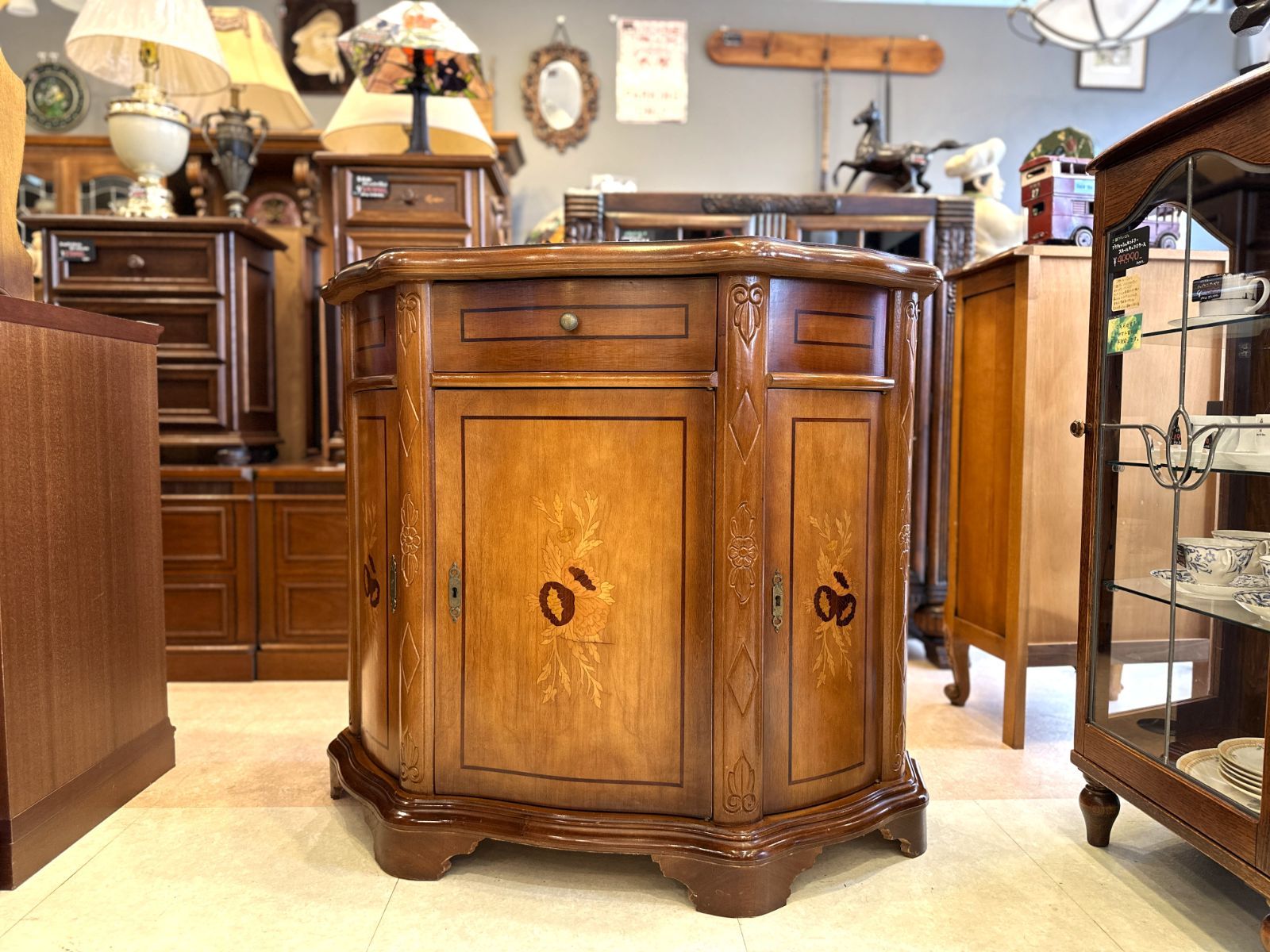 5C04 ITALY イタリア 象嵌彫コンソールキャビネット サイドボード インレイ 関東 中部 近畿地方のみ対応