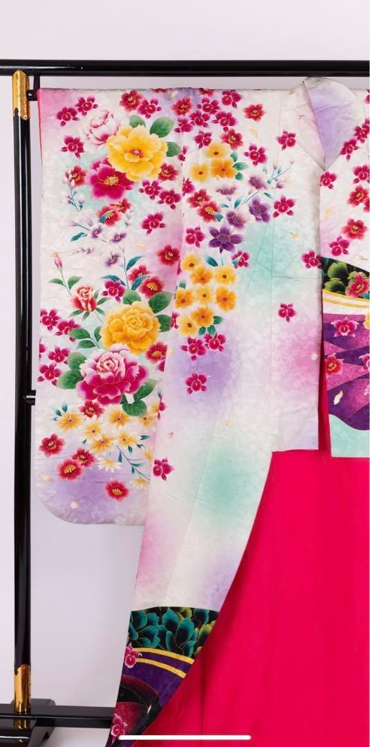 50%OFF! 125,000円→62,500円】花嫁色打掛け 白色 牡丹/杜若、椿模様 