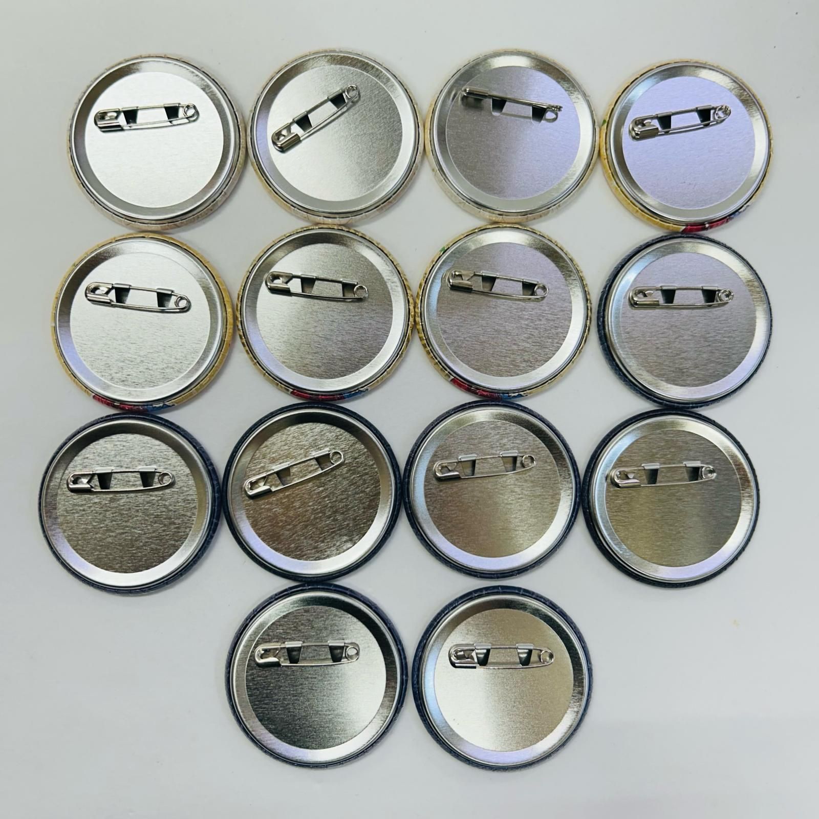飾磨店】 中古 その他ホビー センラ SD缶バッジ14個セット