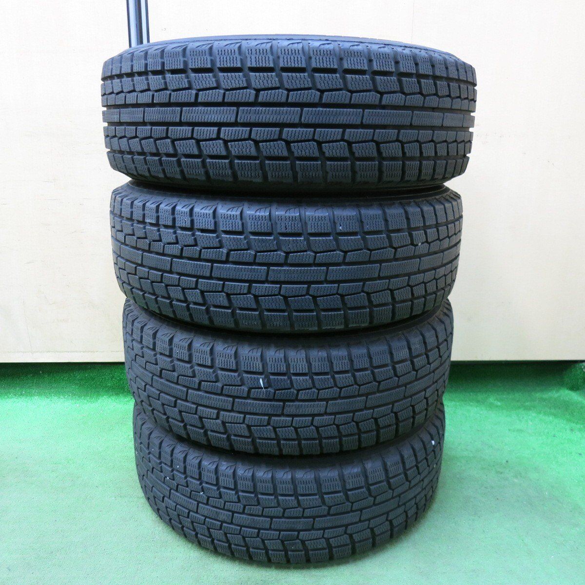バリ溝！9分☆スタッドレス 195/65R15 ヨコハマ アイスガード iG20 