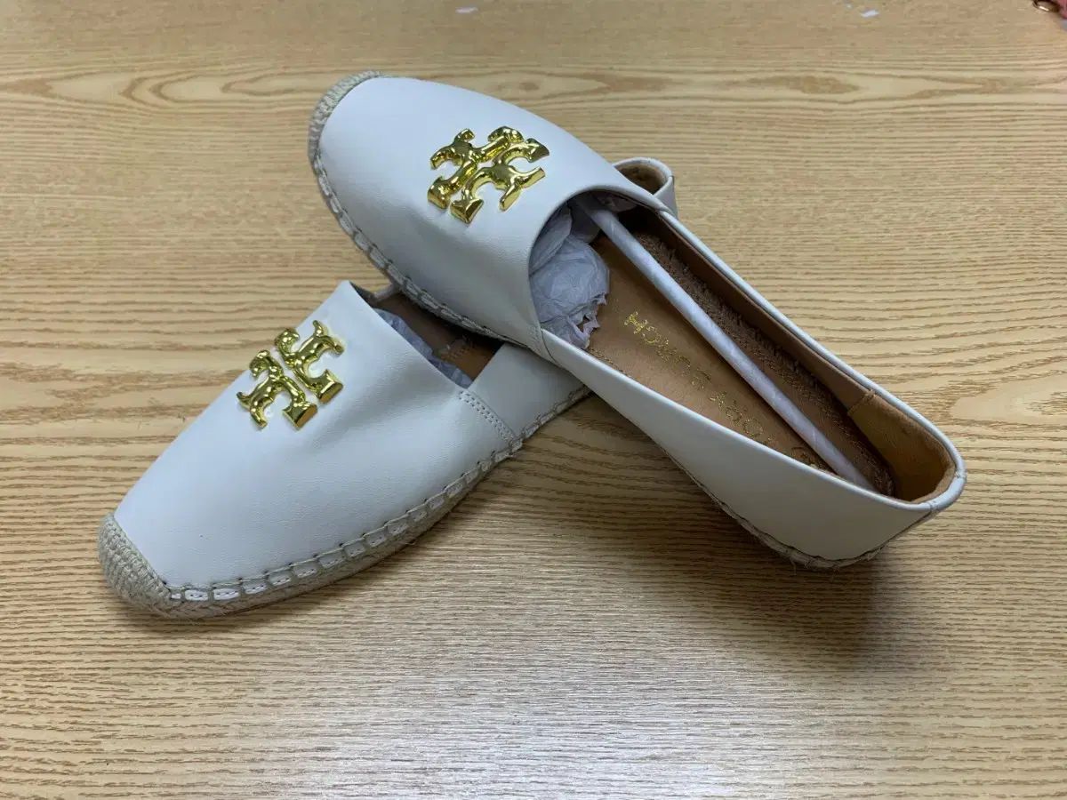 【美品】2/7(金)まで | TORY BURCH フラットシューズ3点セット 美品】トリーバーチ バレエシューズ フラットシューズ レザー ゴールド