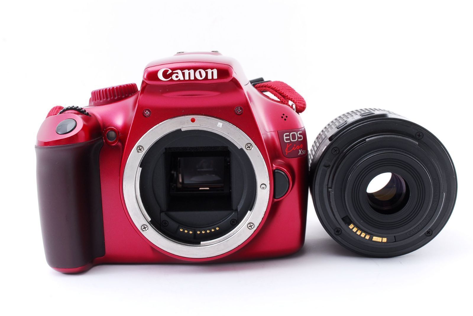 通販売美品Canon kiss x50 一眼レフ カメラカワイイレッド️翌朝発送 デジタルカメラ