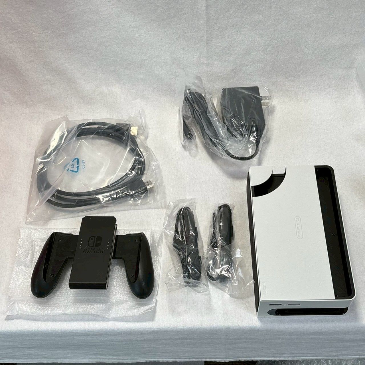 ✨極美品・完品✨】Nintendo/Switch/有機ELモデル/HEG-001/ホワイト 