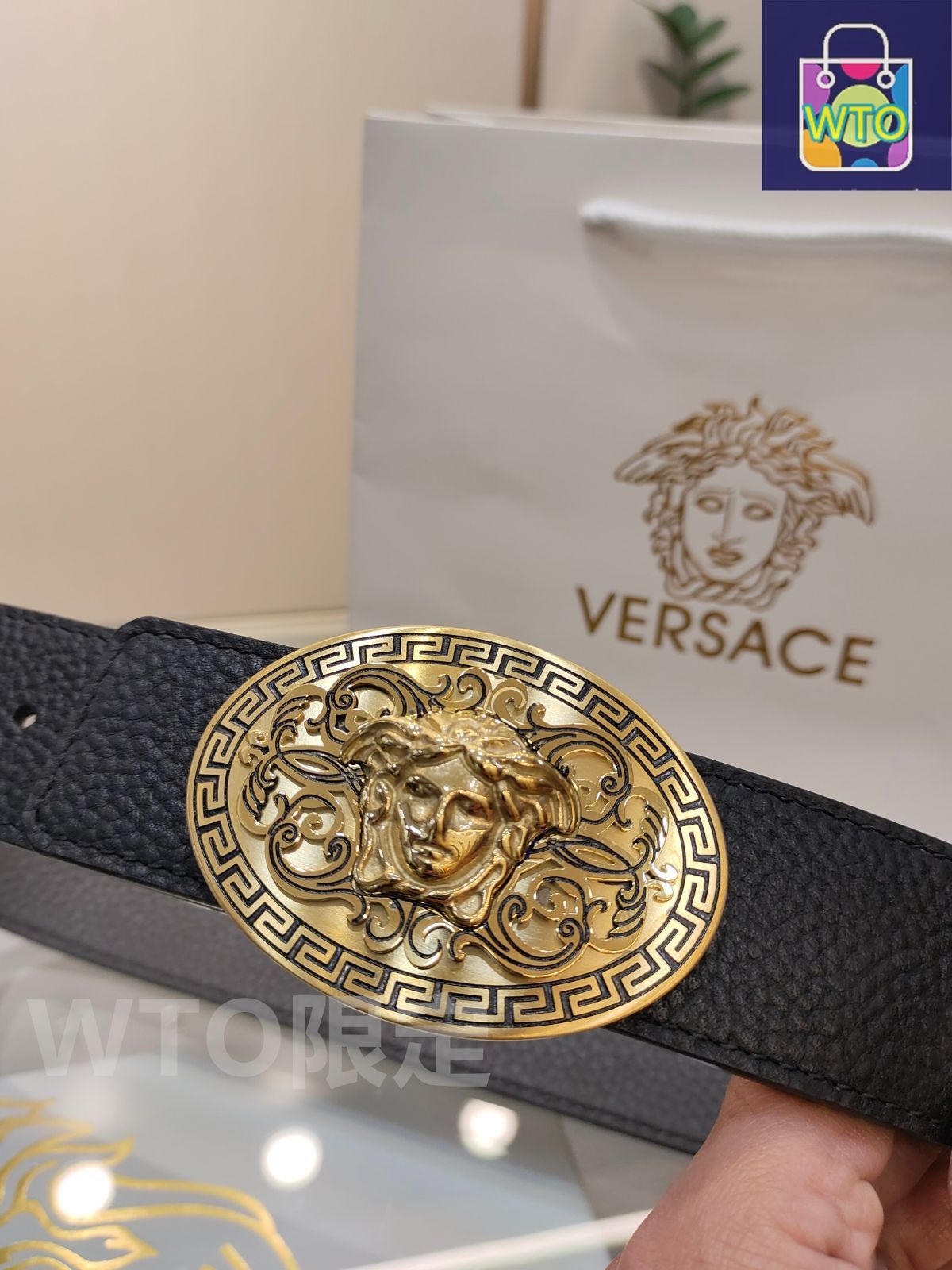 ✨激レア✨VERSACE ヴェルサーチ　メデューサ　スタッズ　ベルト　バックル 今日特価】Versace ヴェルサーチ メデューサベルト - メルカリ