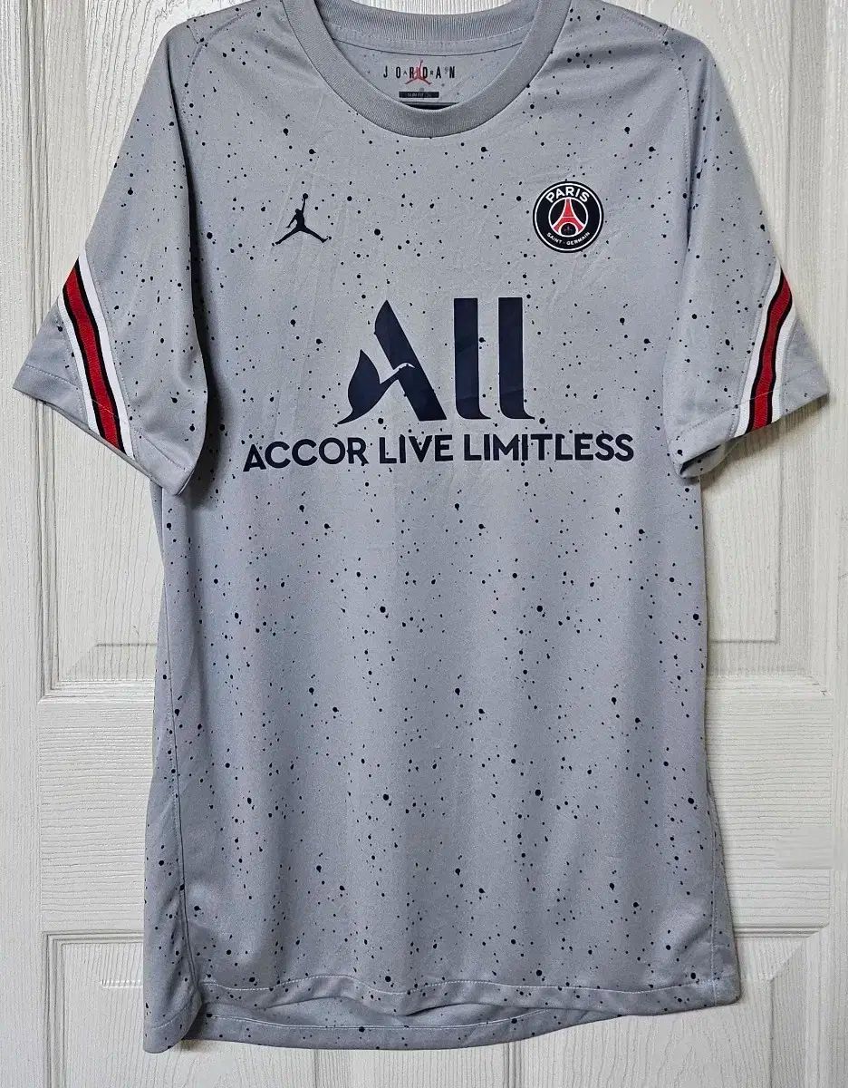 NIKE 浦和レッズ 長袖ピステトップ 古着 刺繍エンブレム レッド 2XL