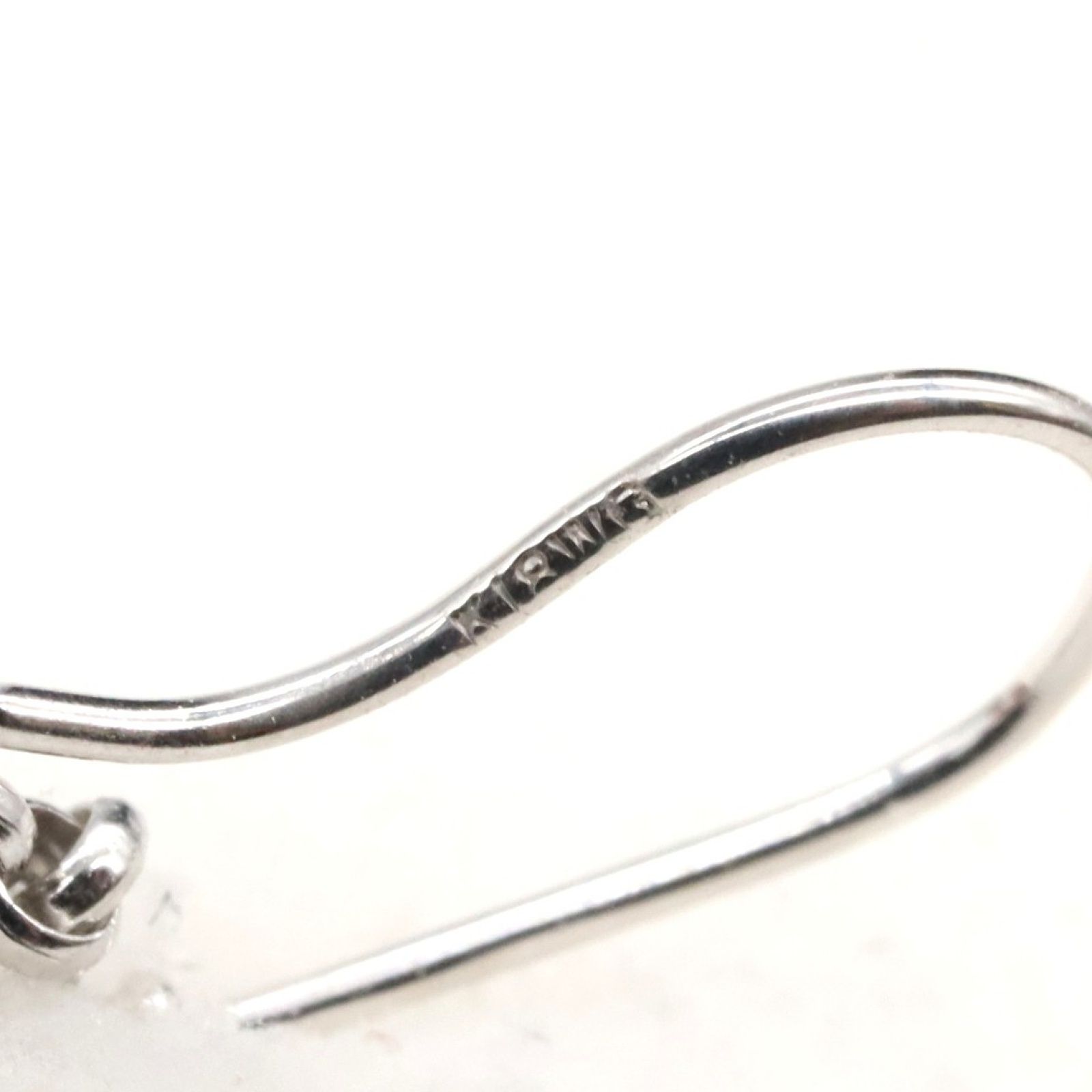 ダイヤモンド ピアス