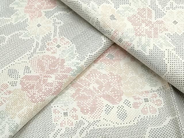 平和屋着物○本場大島紬 白大島 120亀甲 花車文 正絹 逸品 CAAS9264th  