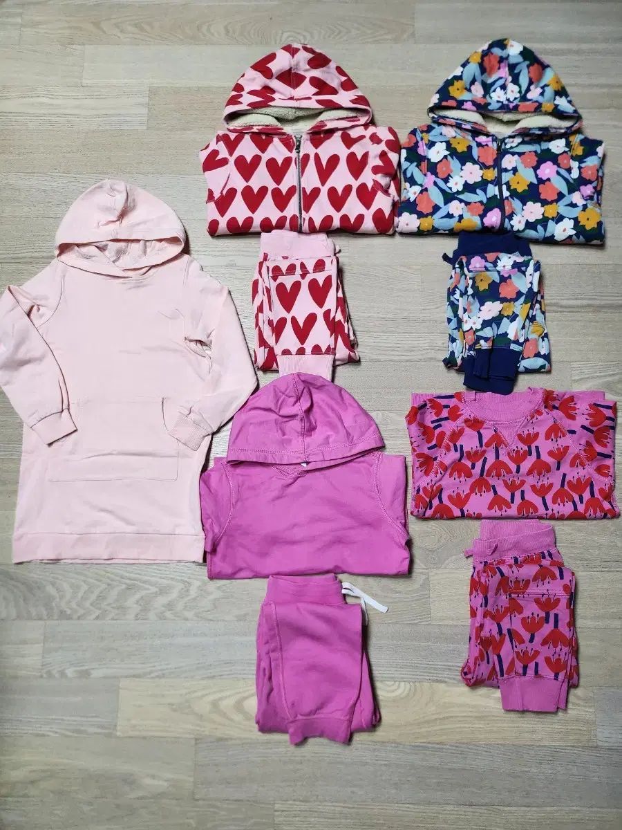ハンドメイド　女の子　服セット　まとめ売り 女の子 まとめ売り 0 - メルカリ 女の子まとめ売り130.140 の通販
