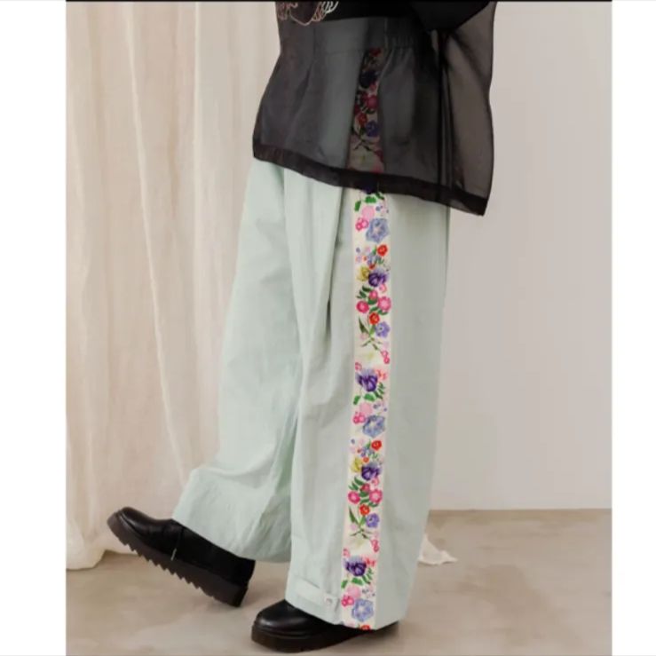Scolar 花柄ラインパンツ