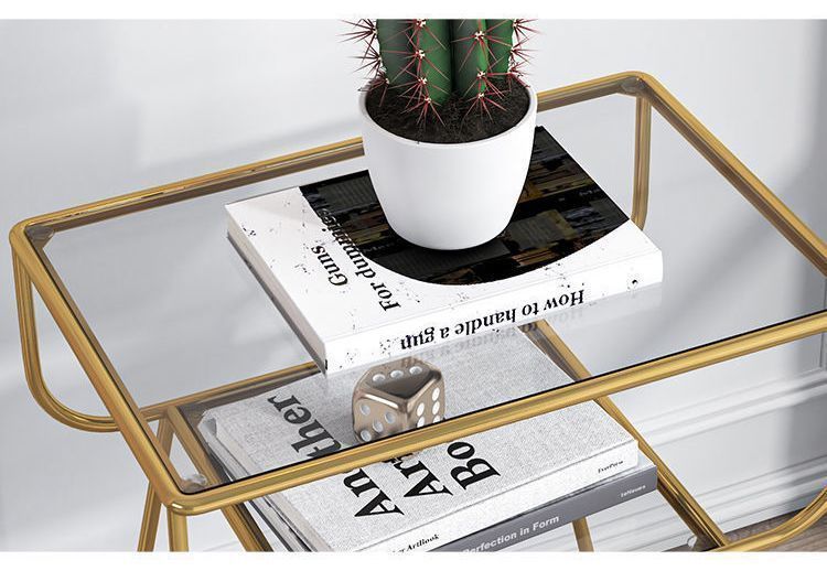 な金色エントランステーブル