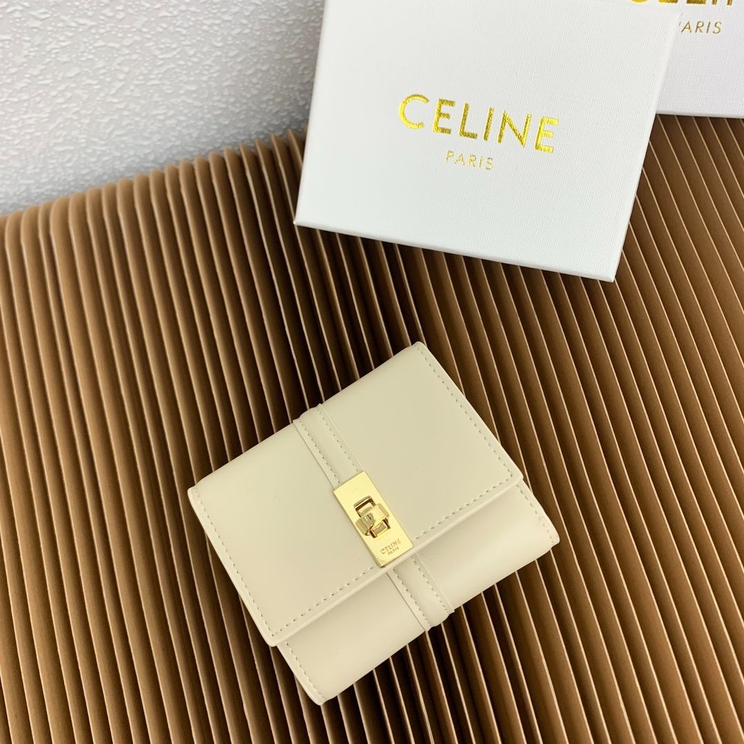 新品未使用 CELINE セリーヌ スモールトリフォールドウォレット セーズ タン 三つ折り財布【6544】 - メルカリ