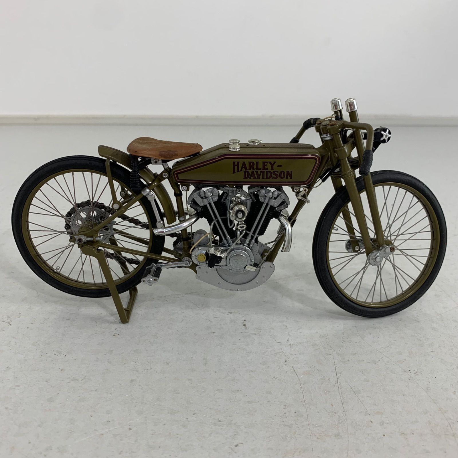 処分価格】Harley-Davidson 8valve racer circa 1927 1／10 scale die 